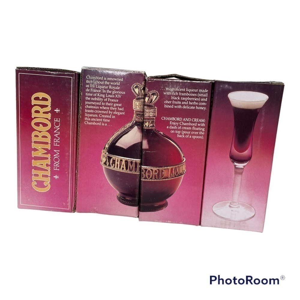 Brand new in box Set of 4 vintage Chambord dessert cocktail glassware